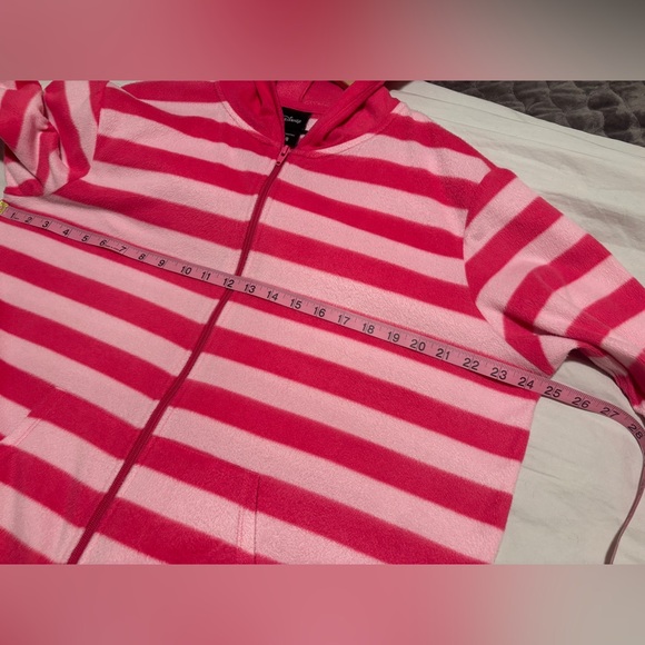 Torrid - Disney Cheshire Cat One Piece Sleeper - Picture 11 of 12